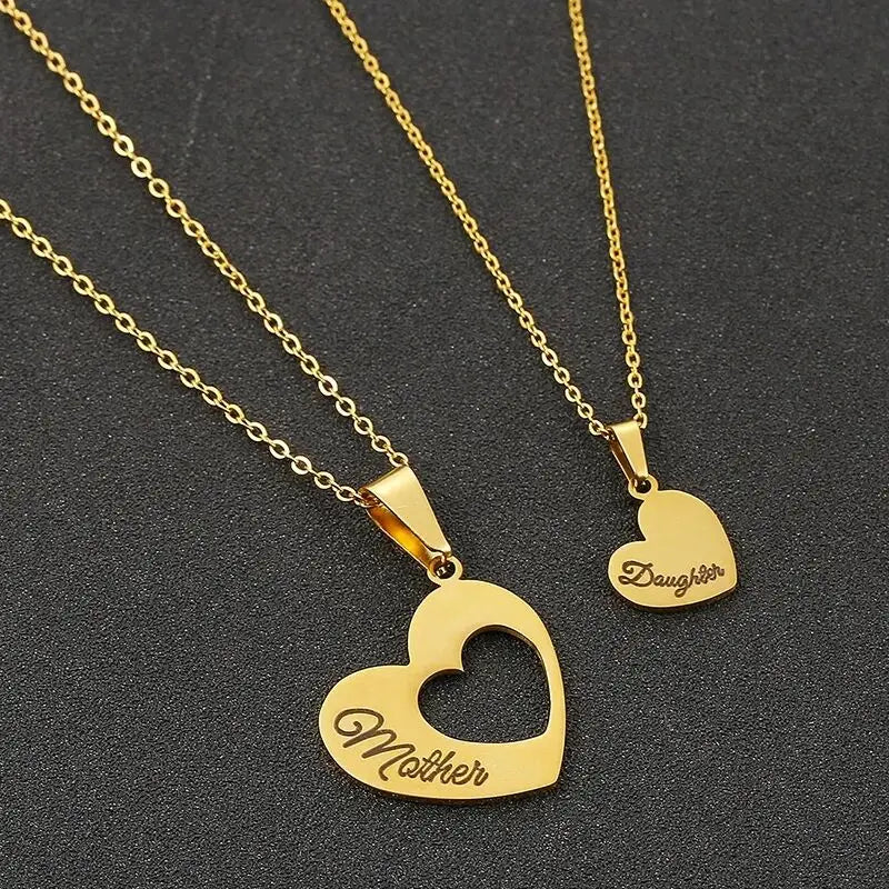 2Pcs/Set Mother Daughter Heart Necklace Stainless Steel Splicing Engraved Letter Love Necklaces for Women Girls Mom Jewelry Gift