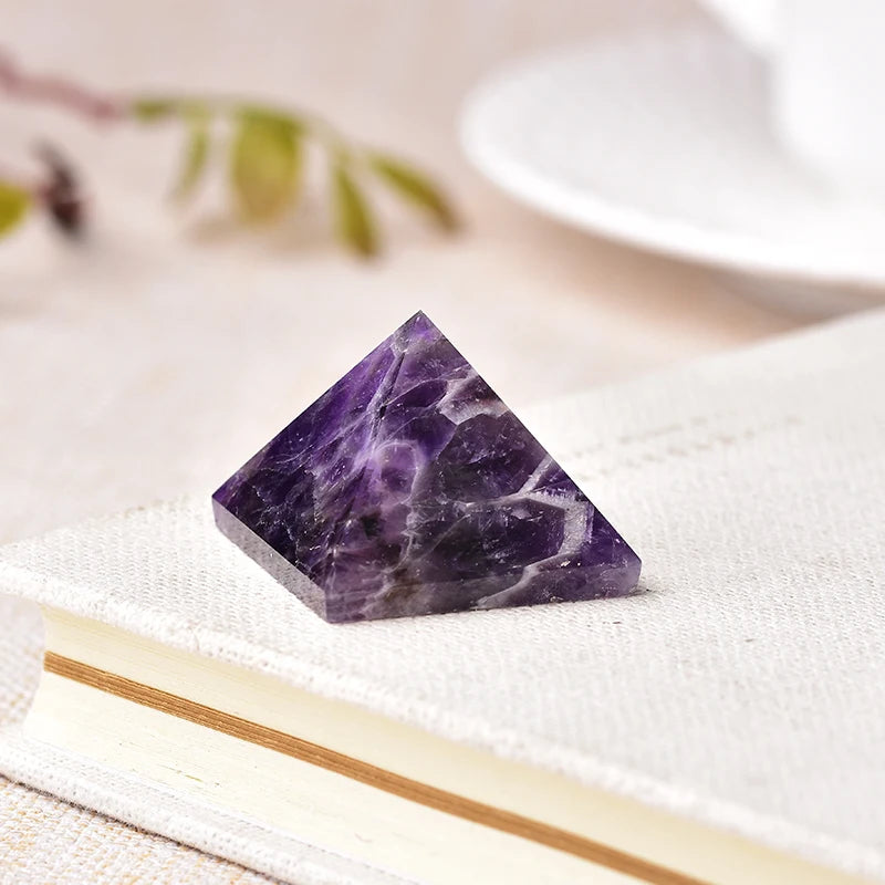 Natural Crystal Pyramid Fluorite Quartz Healing Stone Chakra Reiki Crystal Point Energy Home Decor Handmade Crafts of Gem Stone