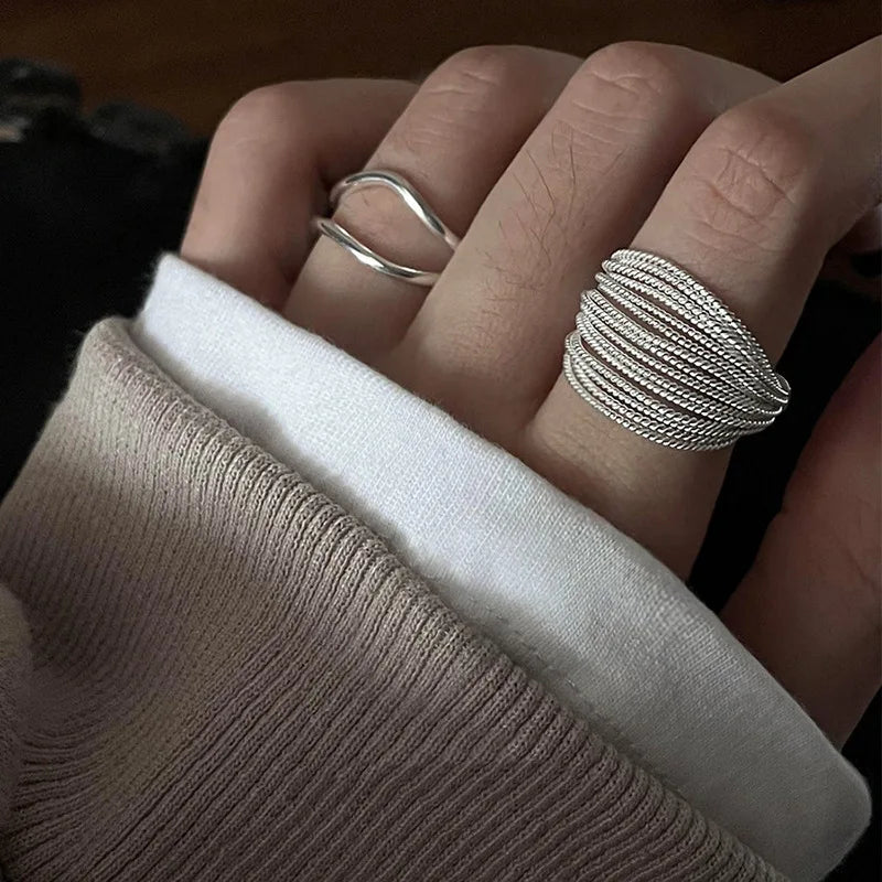 2Pcs/Set Women Rings Exaggerated Lines Rings for Women Fashion Simple Distorted Geometric Party Statement Designer Jewelry