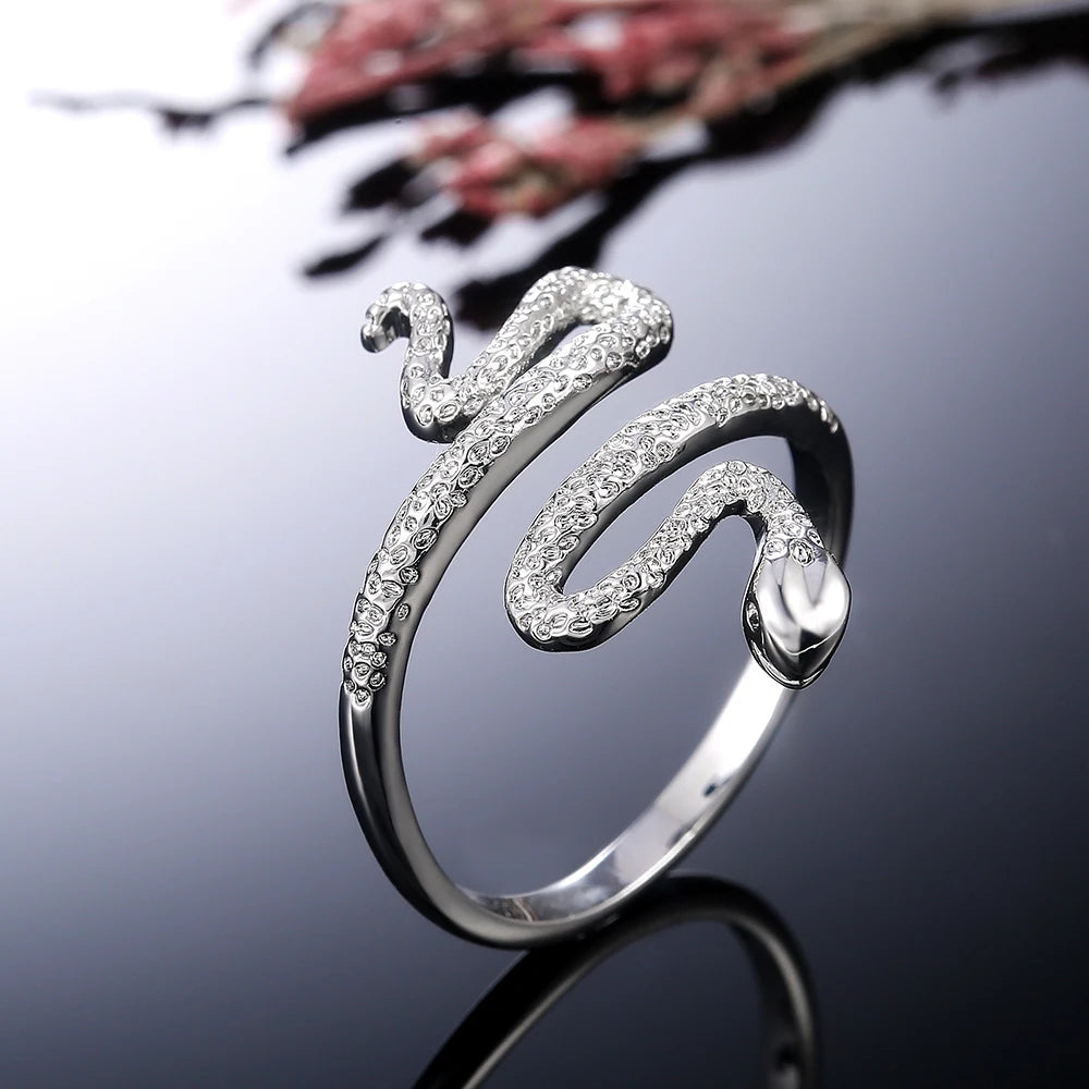 Fashion Metallic Snake-Shape Women Rings Daily Wearable Versatile Jewelry Delicate Girl Accessories for Party Snake Rings