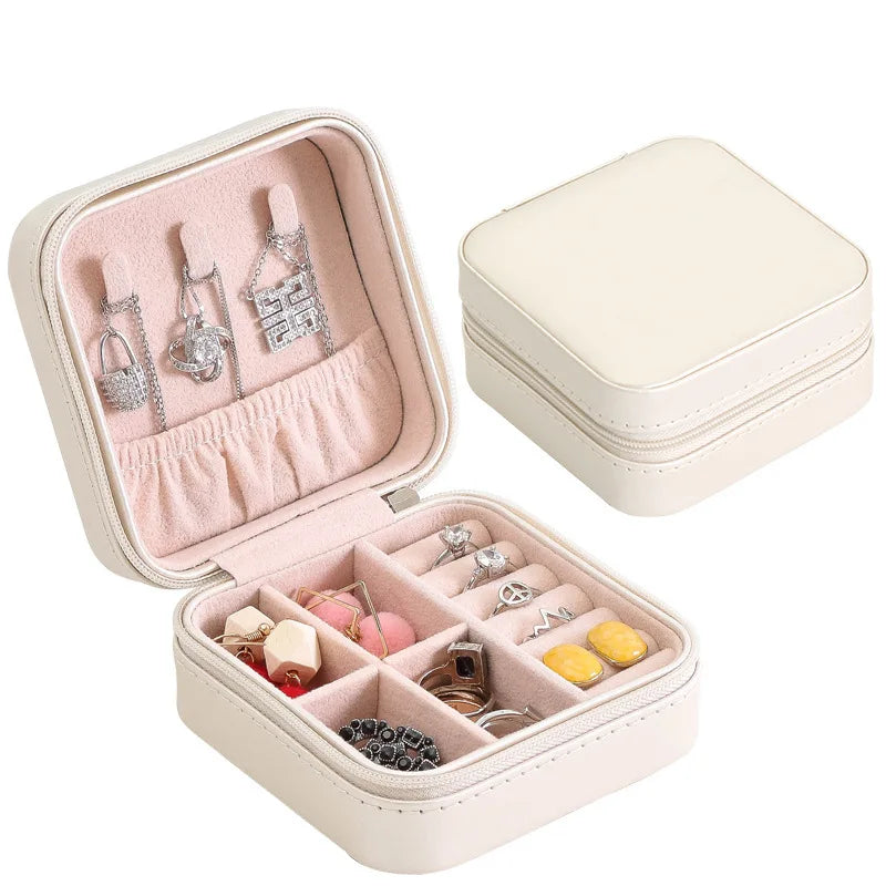 Personalized Jewelry Boxes Bridesmaid Jewelry Box Bridesmaid Gift Maid of Honor Travel Jewelry Case Box Custom Gift for Women